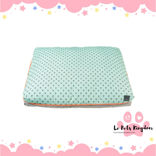 FuzzYard Big Dreamer Pillow Dog Bed (Tucson)